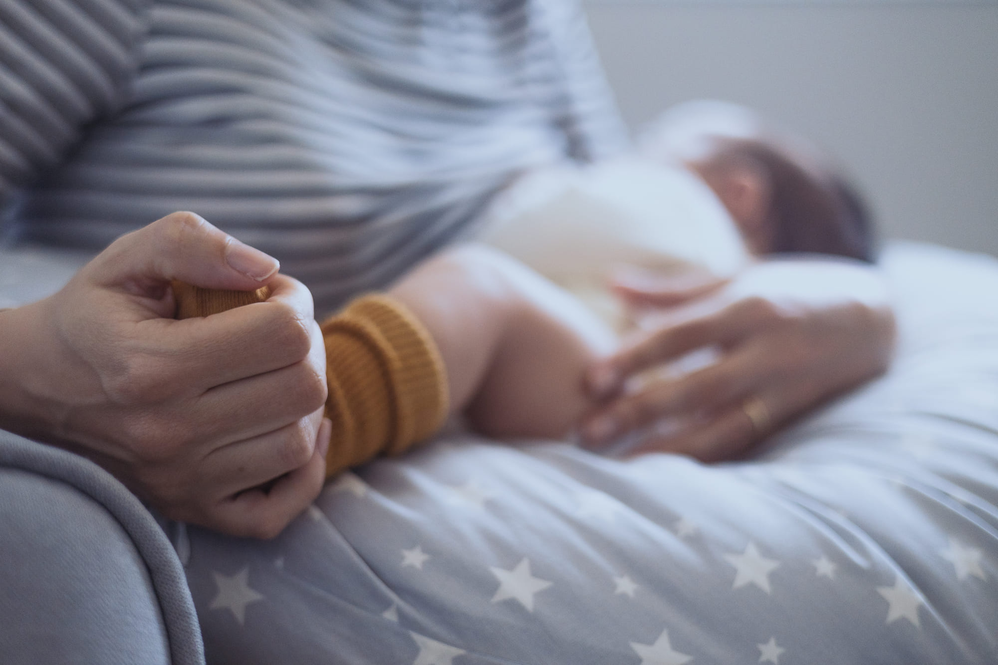 sesion de fotos lactancia materna by fotografos de Clan digital